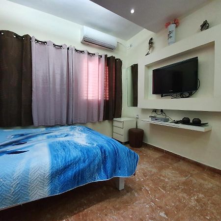 Ezore Yam Apartmens - Elmali'Akh St. 4 Bat Yam Ngoại thất bức ảnh