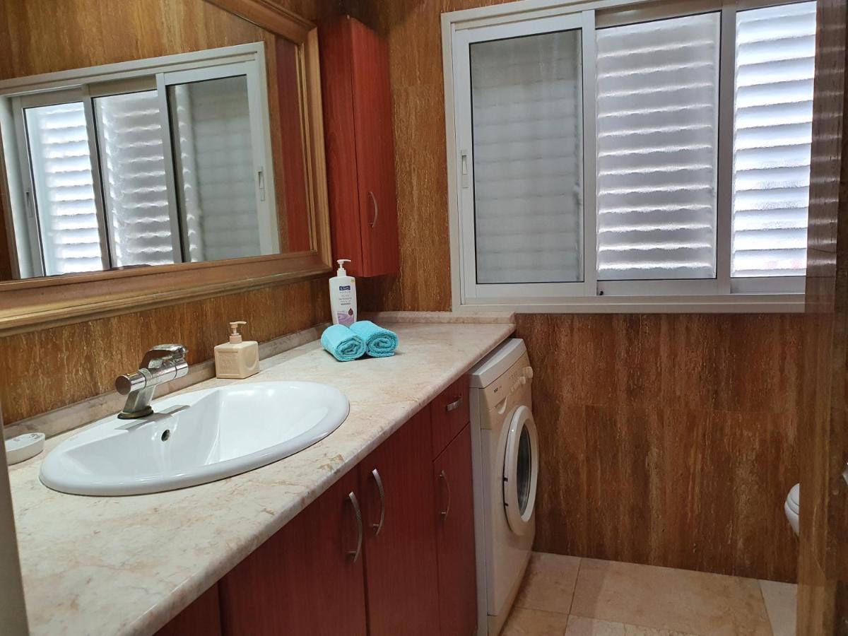 Ezore Yam Apartmens - Elmali'Akh St. 4 Bat Yam Ngoại thất bức ảnh