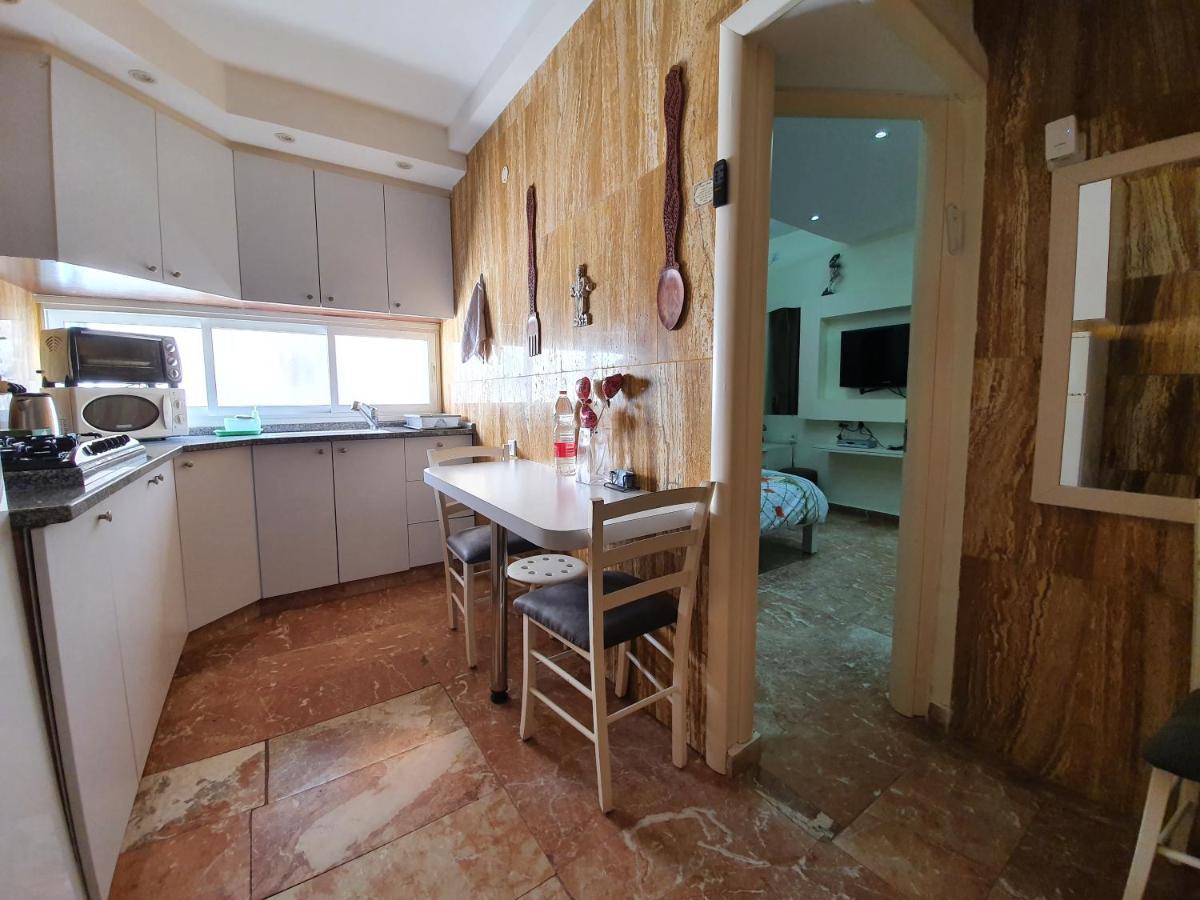 Ezore Yam Apartmens - Elmali'Akh St. 4 Bat Yam Ngoại thất bức ảnh