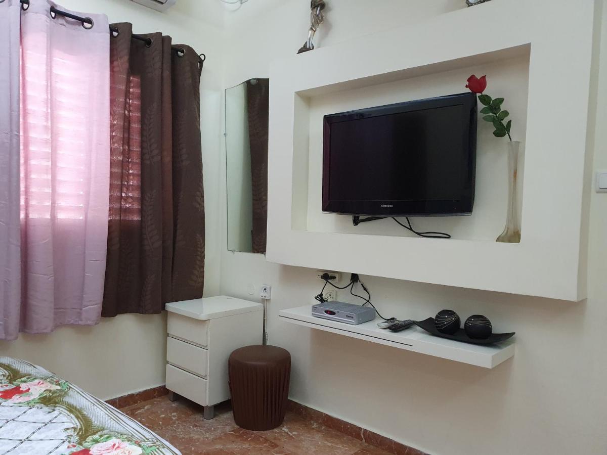 Ezore Yam Apartmens - Elmali'Akh St. 4 Bat Yam Ngoại thất bức ảnh