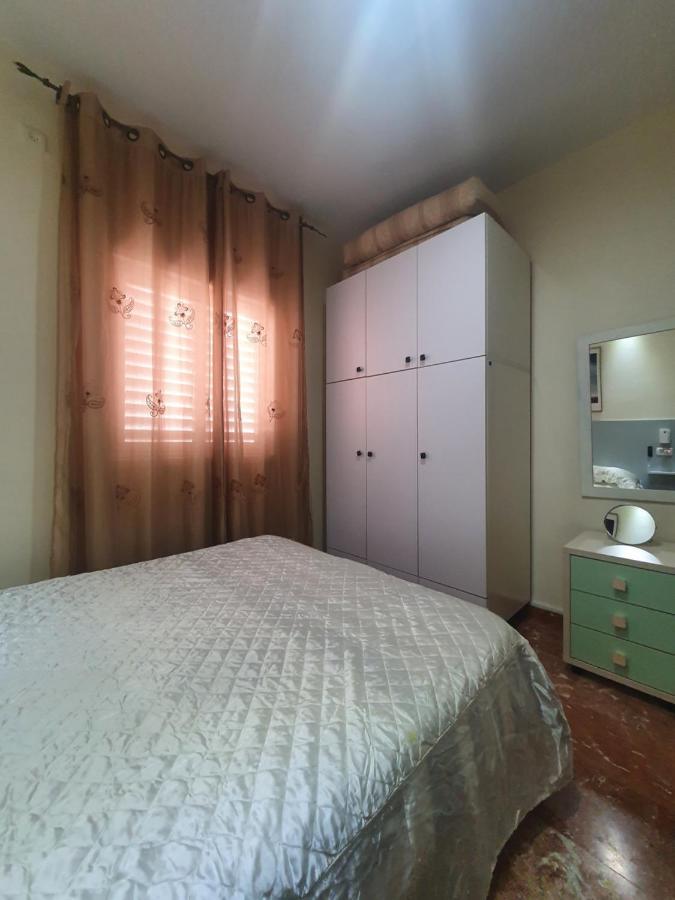 Ezore Yam Apartmens - Elmali'Akh St. 4 Bat Yam Ngoại thất bức ảnh