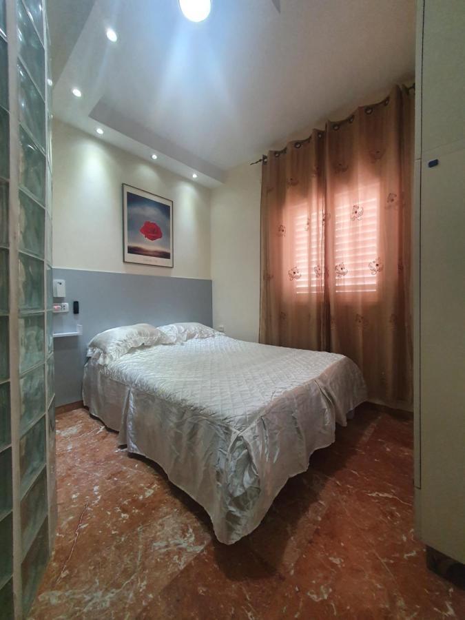 Ezore Yam Apartmens - Elmali'Akh St. 4 Bat Yam Ngoại thất bức ảnh