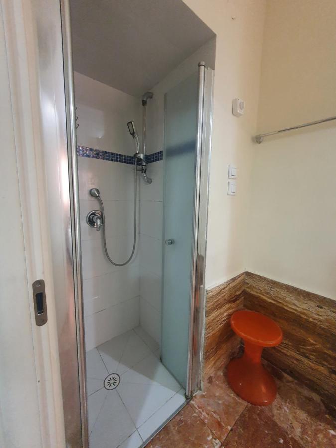 Ezore Yam Apartmens - Elmali'Akh St. 4 Bat Yam Ngoại thất bức ảnh
